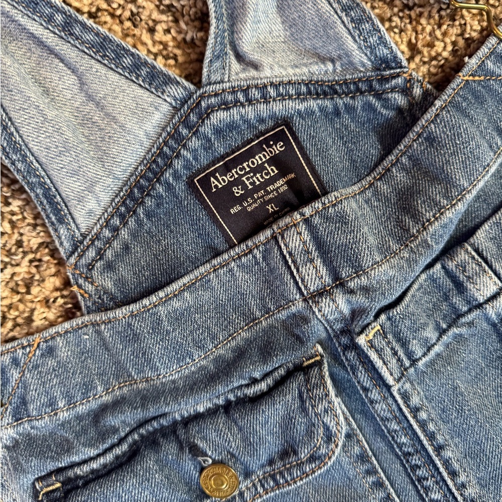 Womens Abercrombie & Fitch Overalls Distressed Size XL - Picture 5 of 5
